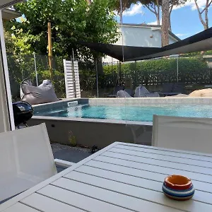 Appartamento Luxury 4 With Swimming Pool, Cervia